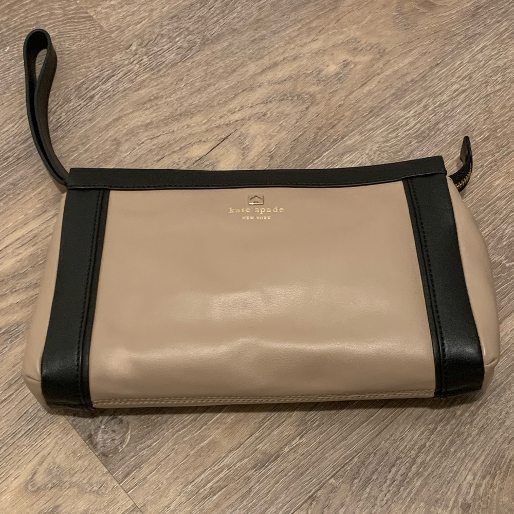 Kate spade clutch with wrist strap